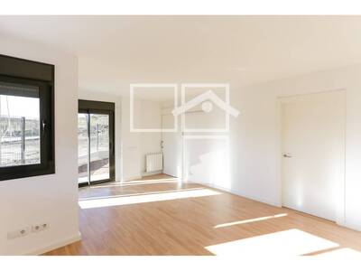 Inmueble en de la Serra, Barcelona