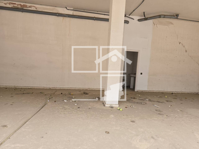 Inmueble en Plaza Comte Guifré    local, Barcelona