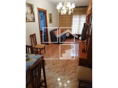 Local en Isaac AlbÃ©niz, Badalona Barcelona