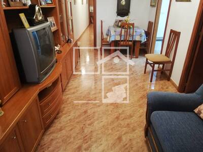 Local en Isaac AlbÃ©niz, Badalona Barcelona