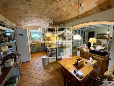 Local en Riera del Vilar, Monells i Sant Sadurní de l'Heura Girona