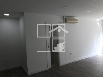 Local en Calle Violinista Vellsola    , Terrassa Barcelona