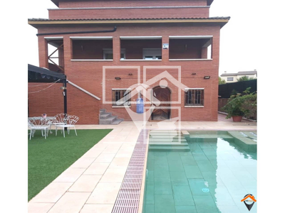 Inmueble en Ronda Est    , Barcelona