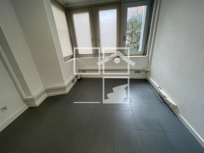 Inmueble en Plaza Josep Maria Folch i Torres    1, Barcelona