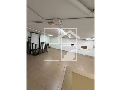 Inmueble en Calle Dibuixant Avellaneda    LOCAL, Barcelona