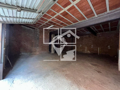 Local en Calle Olot    , Terrassa Barcelona