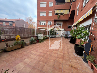 Local en Plaza Josep Sapés Esmendia    , Rubí Barcelona