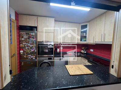 Local en Plaza Josep Sapés Esmendia    , Rubí Barcelona