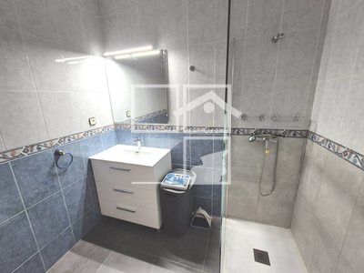 Local en Calle Calderón de la Barca    , Badalona Barcelona