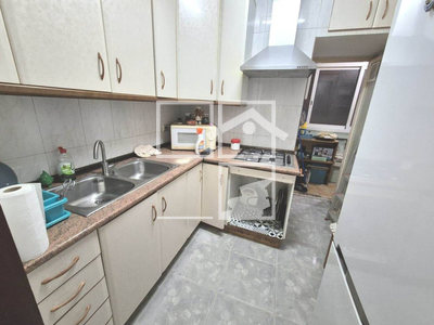 Local en Calle Hipòlit Lázaro    2º, Badalona Barcelona