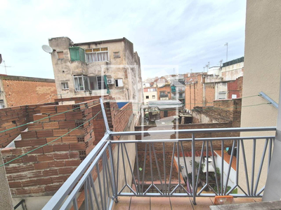 Inmueble en Calle Hipòlit Lázaro    2º, Barcelona