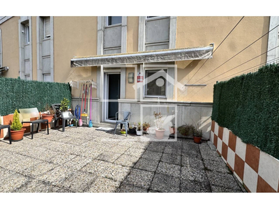 Local en Olot Girona